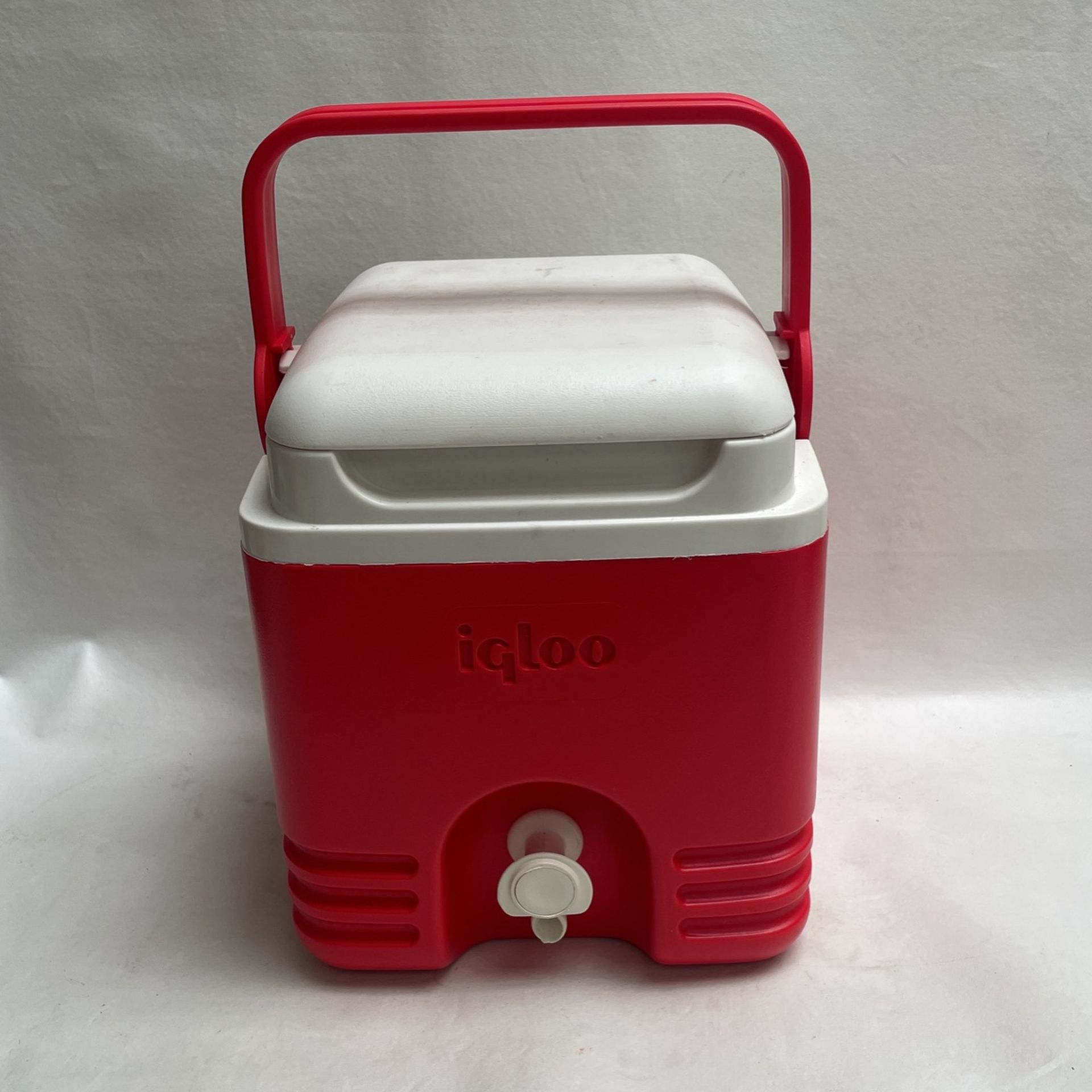 Igloo Cooler 1 Gallon Red And White