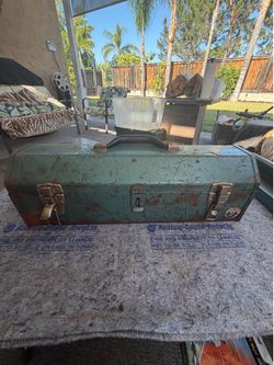 Vintage Waterloo Green Metal Toolbox with Tray – Heavy Duty, Still Functional
