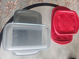 4 glass containers with lids