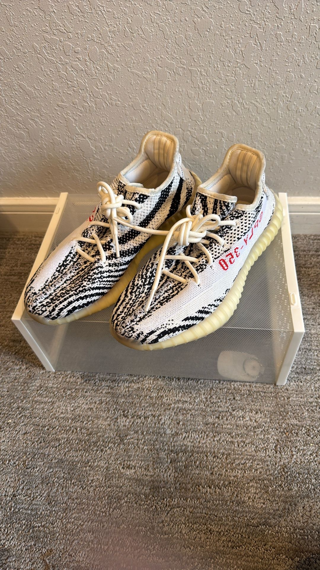 Zebra Yeezys Size Zebra Sneakers Yeezy Boost 350 V2 Zebra  display picture 1