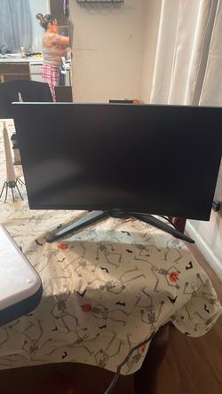 Noc gaming monitory