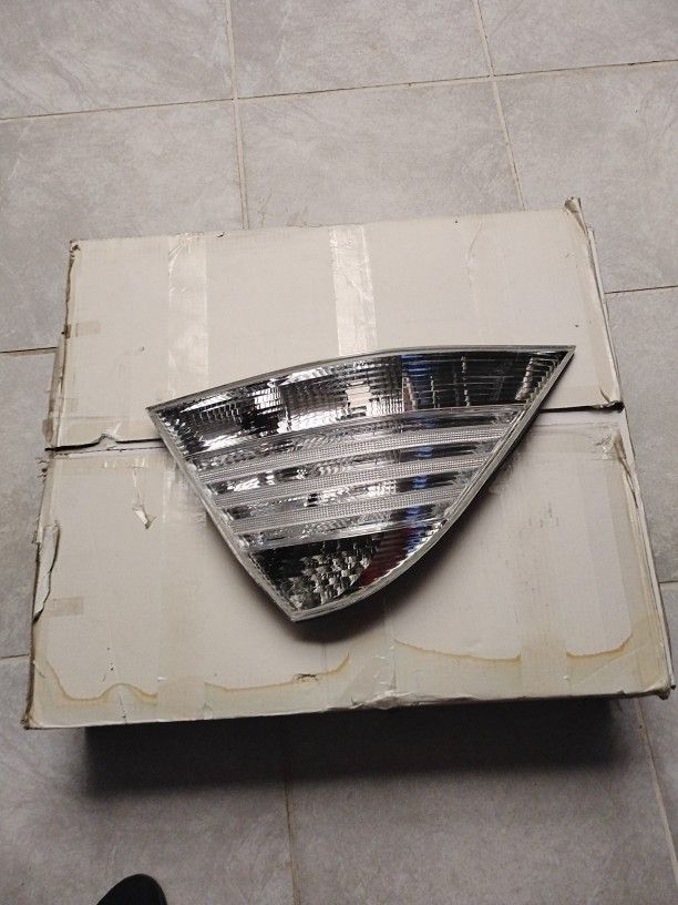 Mercedes Benz S 500 Chrome Tail Lights