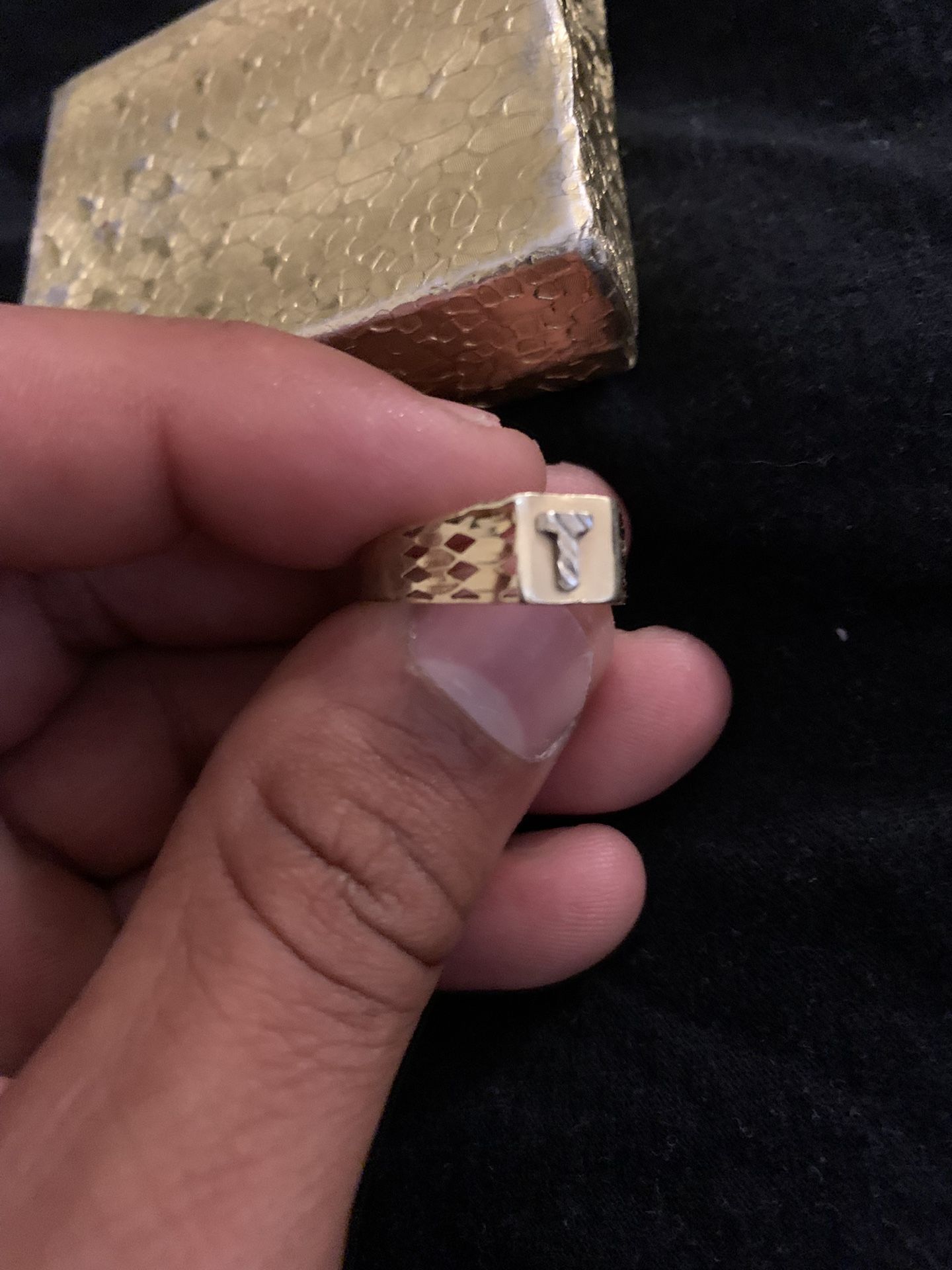 10k Gold T Style Ring