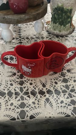 Hello Kitty Mug Set