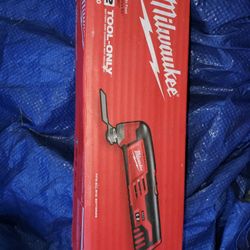 Brand new Milwaukee multi tool M12
