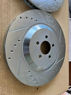 Dodge Challenger 2022 SRT Jailbreak Front Drill Slot Rotors Brake Pads 