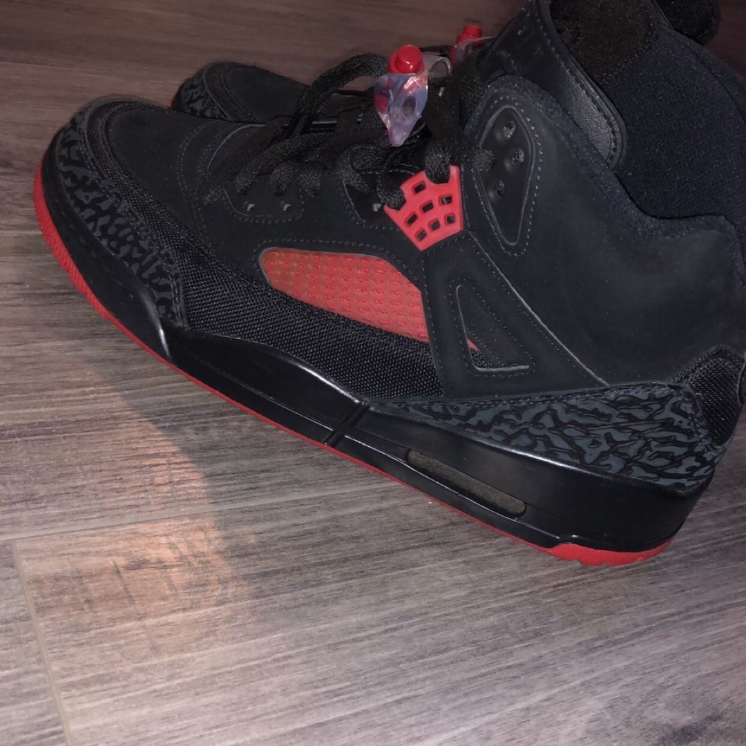 jordan spizike black gym red