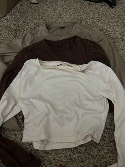 Long sleeve crop tops