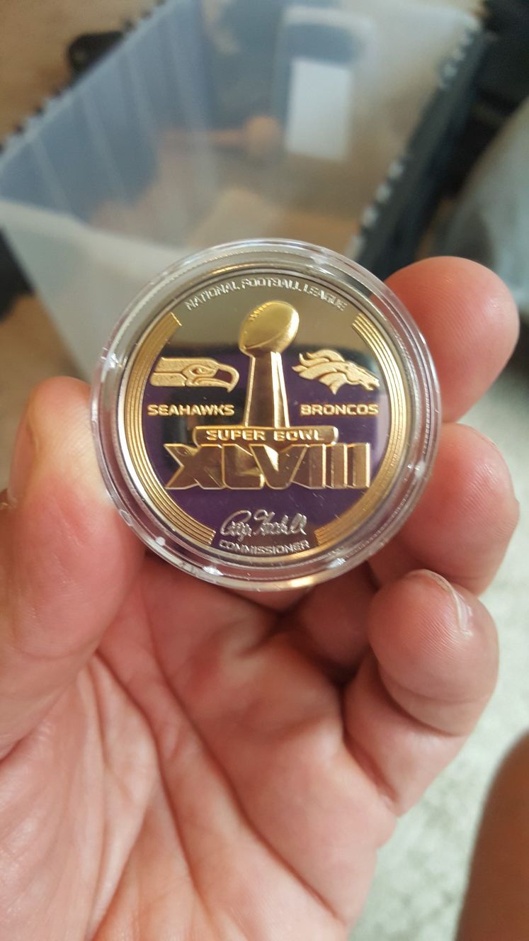 Seahawks vs Broncos Super Bowl coin