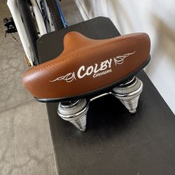 Vintage Style Bicycle Saddle