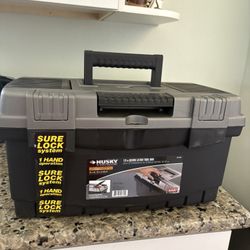 Husky Plastic Tool Box 19 Inches 