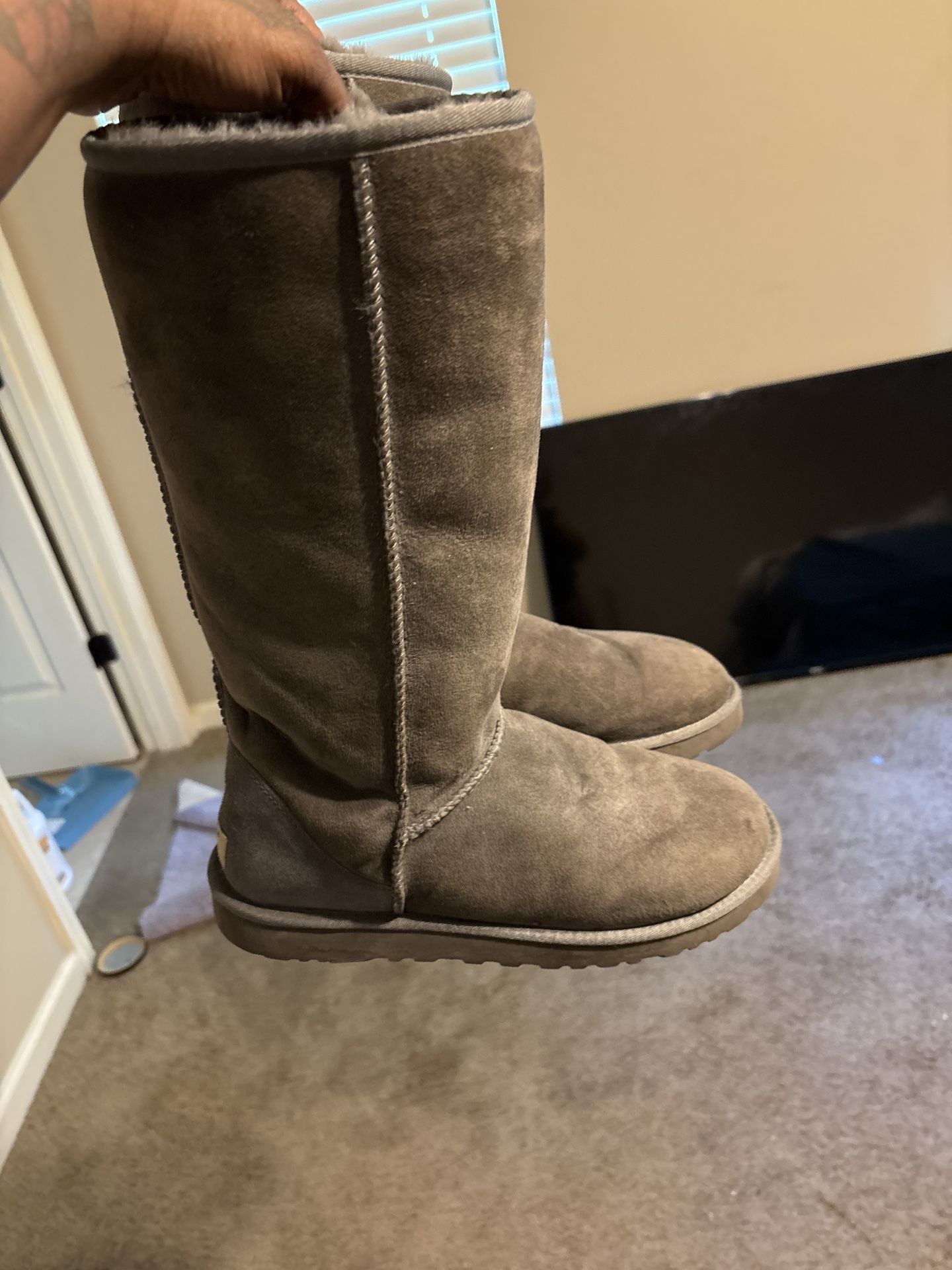 UGG Classic Tall Boots – Grey – Women’s Size 9 – Barely Worn