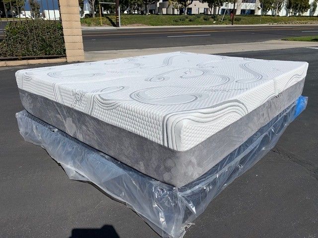 Cal King Organic Hybrid Cool Gel Memory Foam Mattress!•~•~•