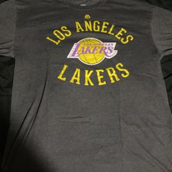 LA LAKERS shirt Size 2XL