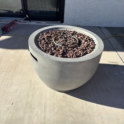 Outdoor Gas Fire Pit – Modern Concrete Style