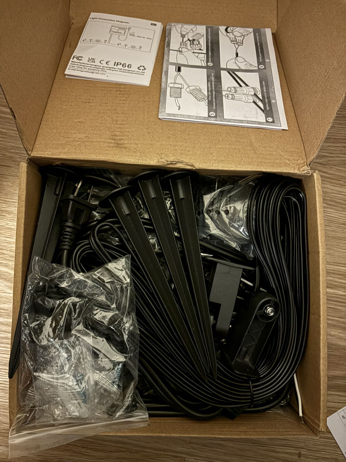 12W Landscape Lights, Low Voltage Landscape Lighting Kit with Transformer 33FT UL-Listed Wire & Connectors, 2700K Waterproof Outdoor Garden Lights for