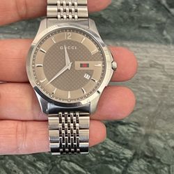 Gucci 126 G-Timeless Slim Men's Stainless Steel Swiss Quartz Watch 