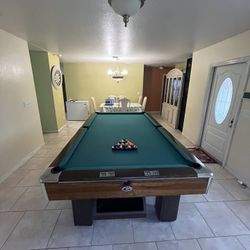 9 Foot Pool Table 