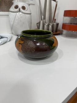 Vintage Haeger planter