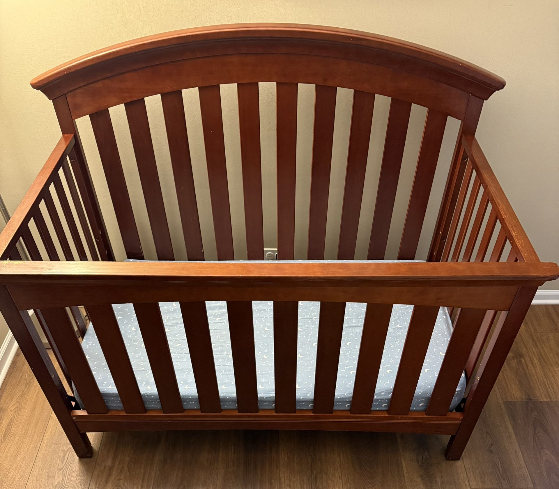Delta 4 In 1 Crib/ Mattress Included