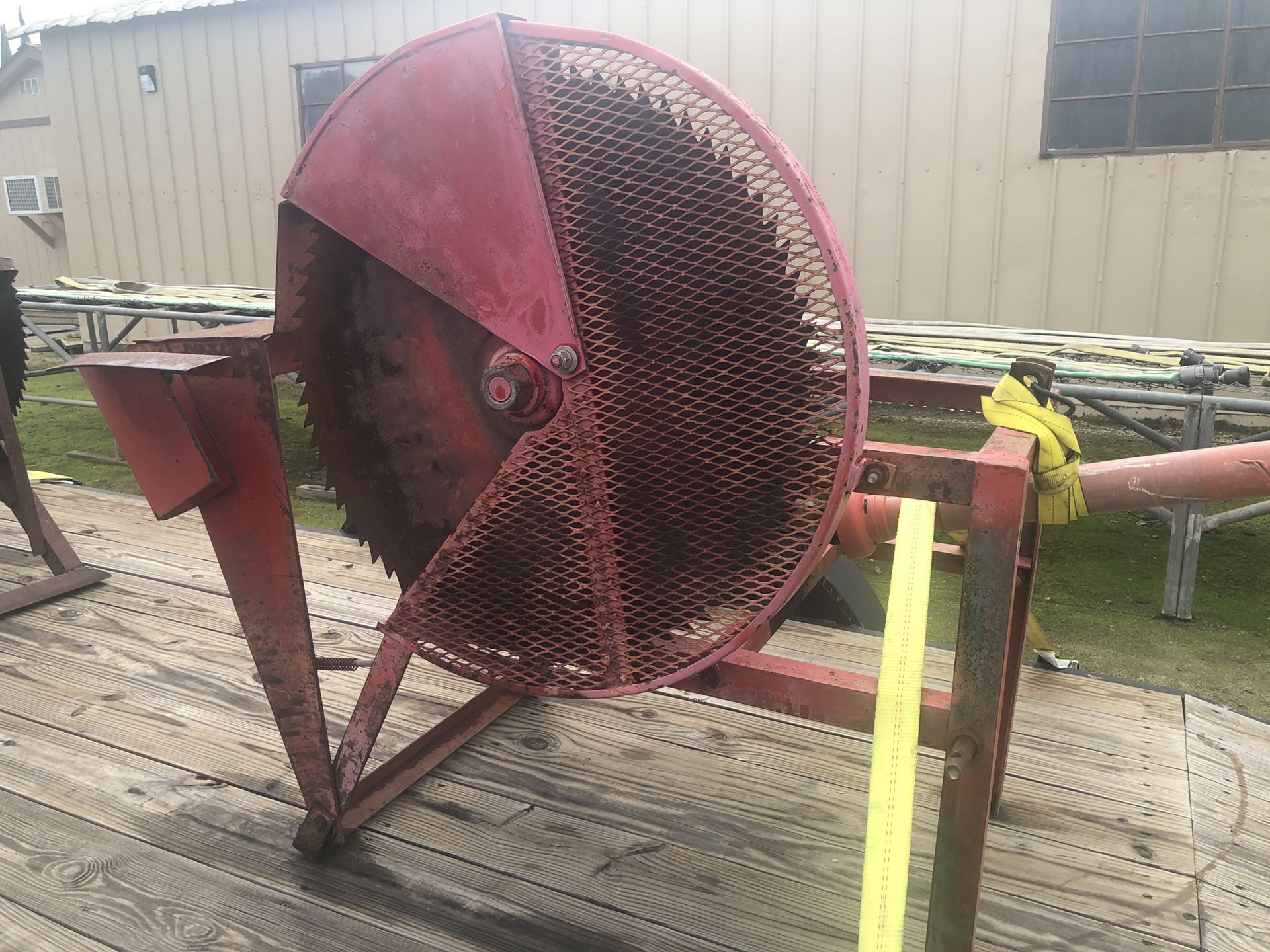 Woodsman PTO operated buzz saw for Sale in Visalia, CA OfferUp