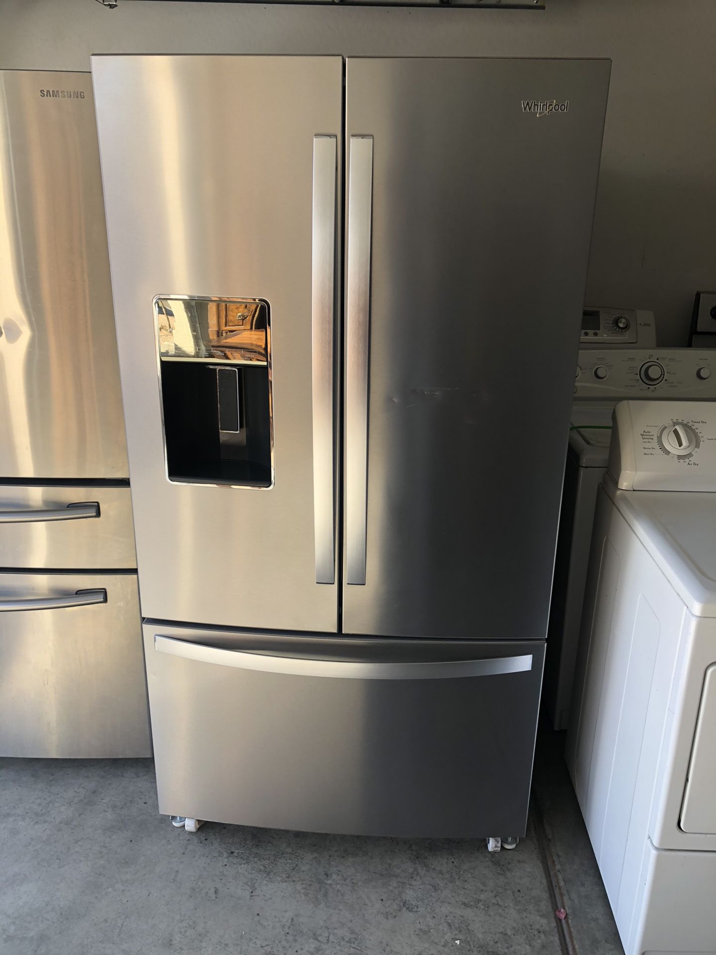 WHIRILPOOL STAINLESS STEEL REFRIGERATOR $450 OBO *** EVERYTHING WORKS GREAT, DELIVERY AVAILABLE,90 DAY WARRANTY 