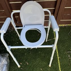  Bedside/portable Commode
