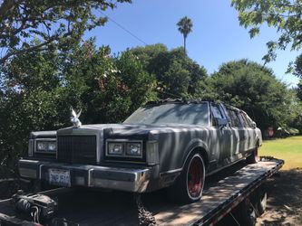 1989 town car limousine