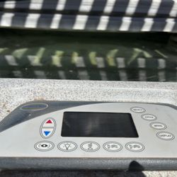 Sundance Optima Hot Tub - 850 Series (2002 Optima) - As -Is