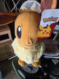 New Eevee plush 13" Pokémon