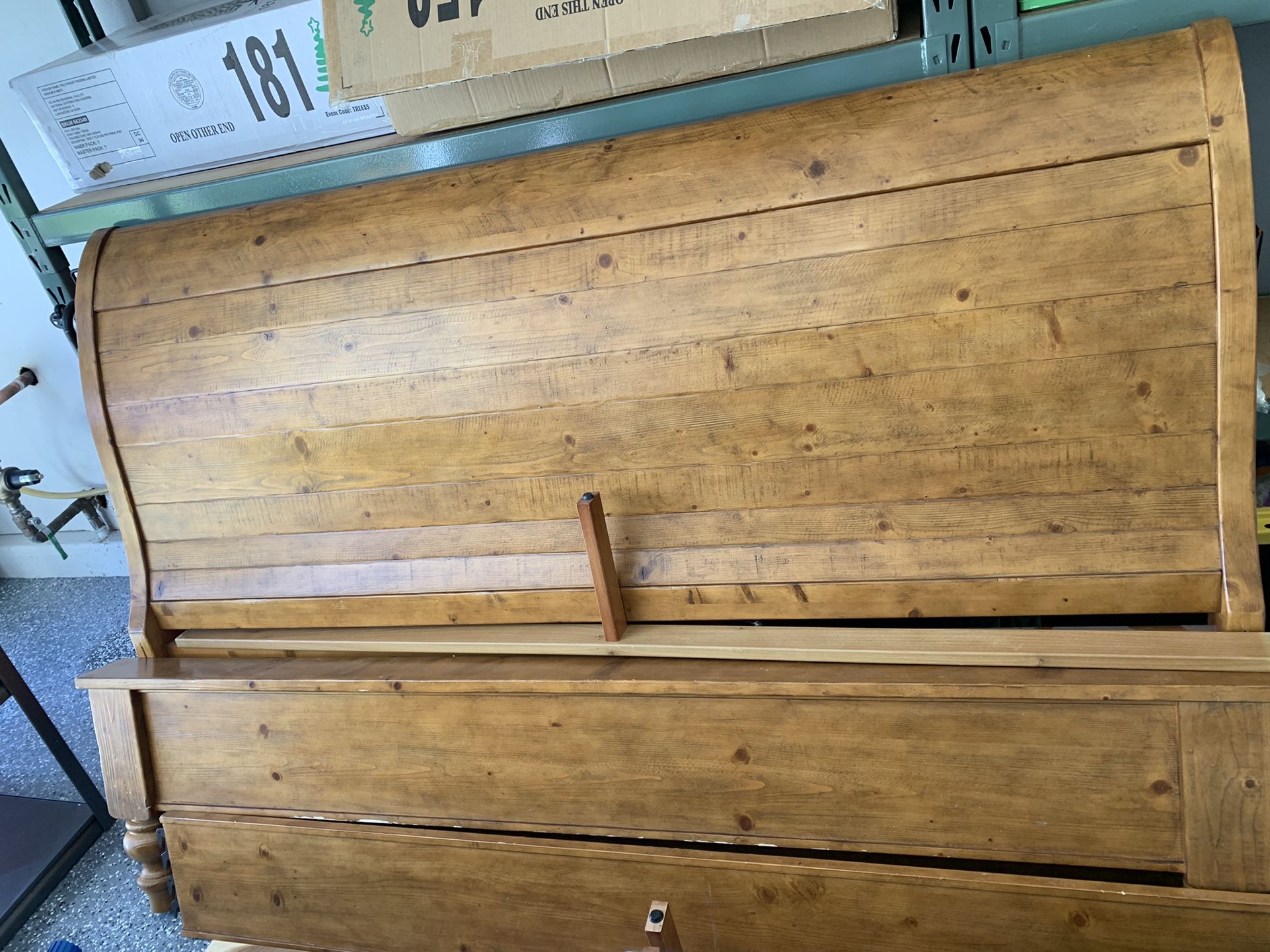 Pottery Barn Ashby King Size Sleigh Bed 7 Drawer Dresser for