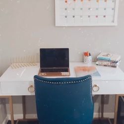 Desk And Chair 