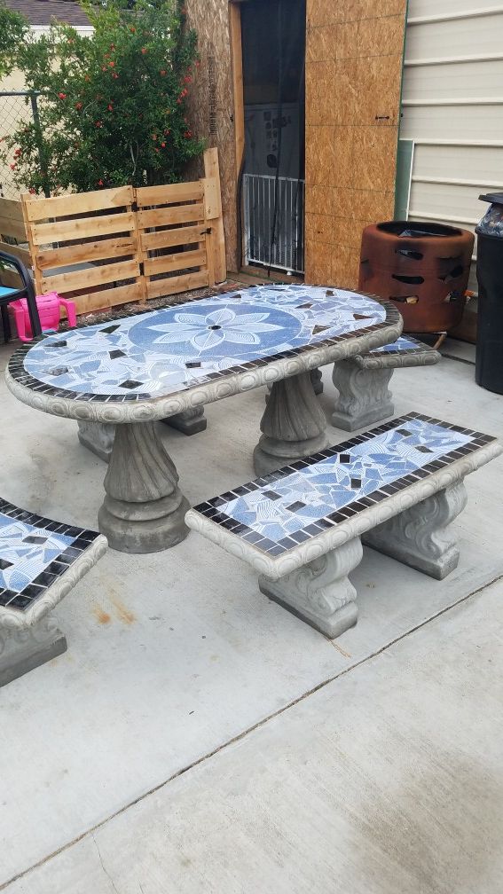 Patio mesa de cemento