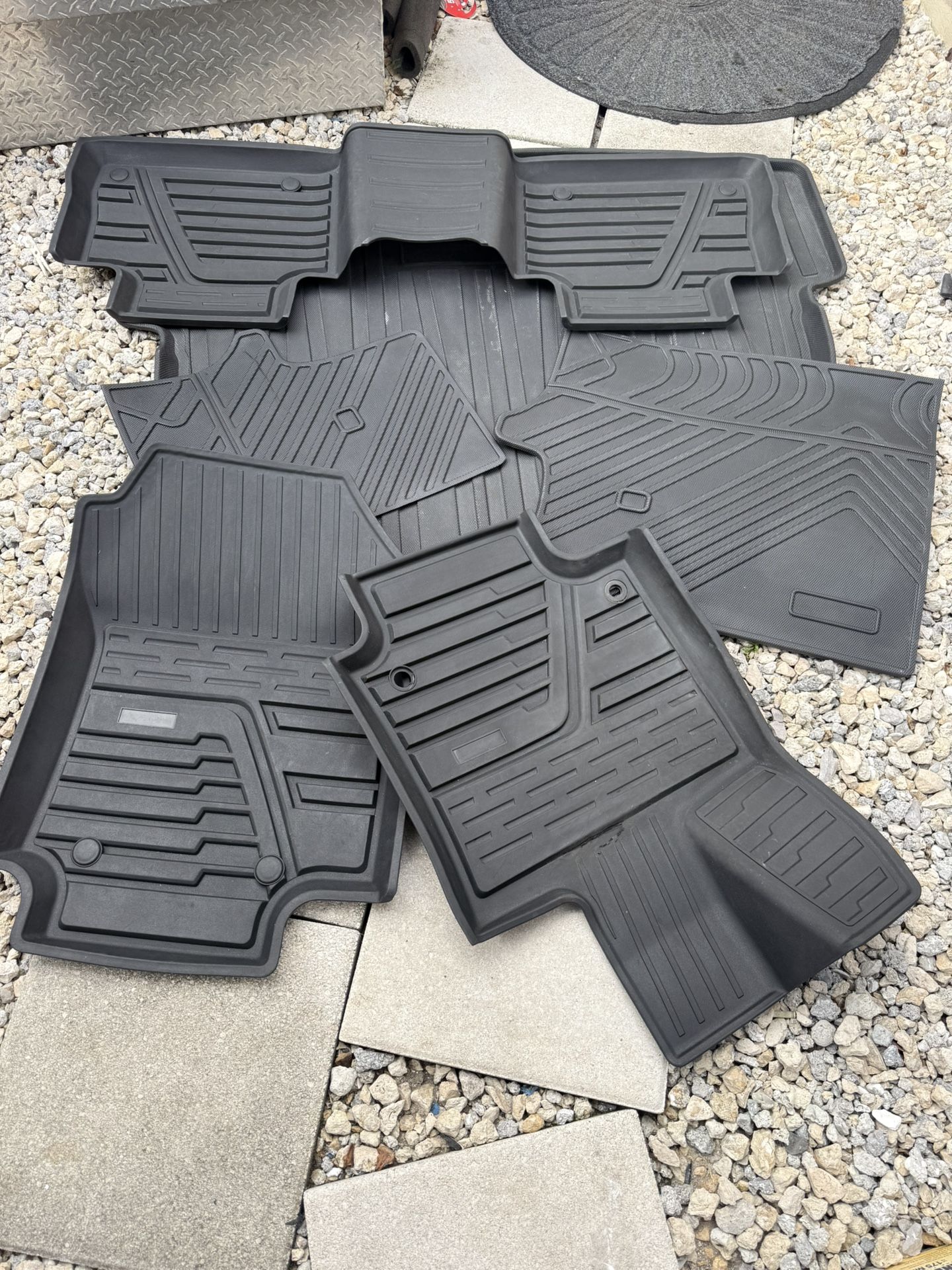 Rav 4 Protectores De Asientos Delanteros , Traseros Y Del Maletero Incluyendo Espaldar Del Maletero .