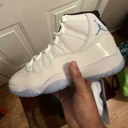 Air Jordan Retro 11 Legend Blue