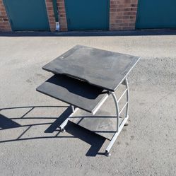 Compact Computer Table