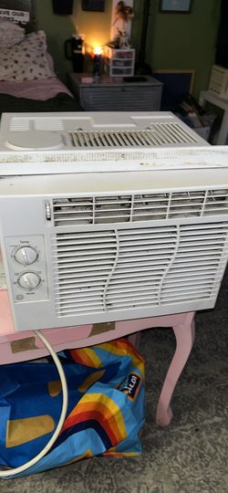 Window AC Unit 