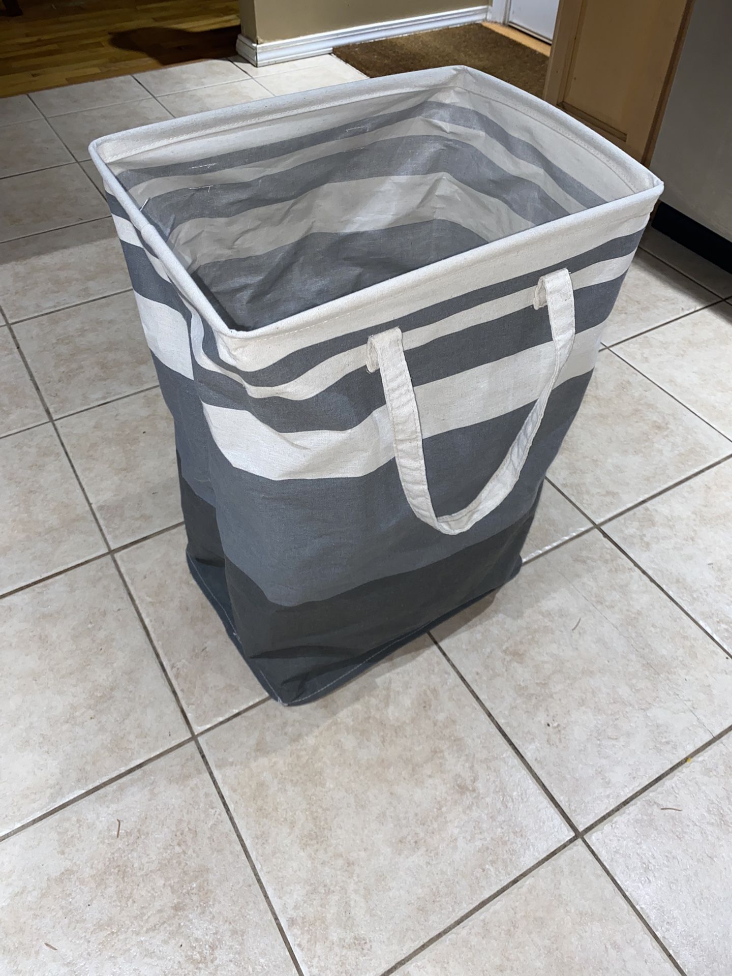 Large Collapsible Fabric Laundry Hamper with Handles – Gray/White