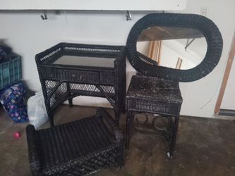 Small vanity