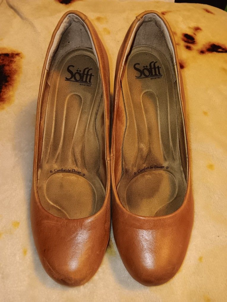 Sofft Brown Heel Shoes (Used, Size 7)
