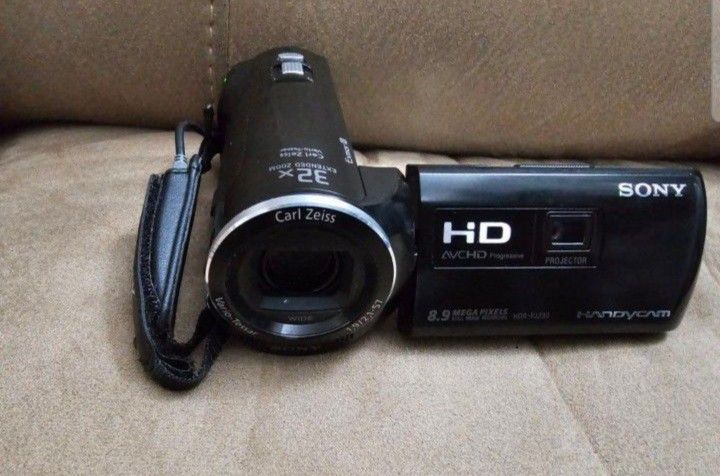 Sony Handycam HDR-PJ230 ACV HD Digital Camcorder with Built In Projector Video Camera $180 Firm