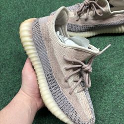 YEEZY 350 ASH PEARL SIZE 9