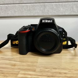 Nikon D3500 Camera Package 
