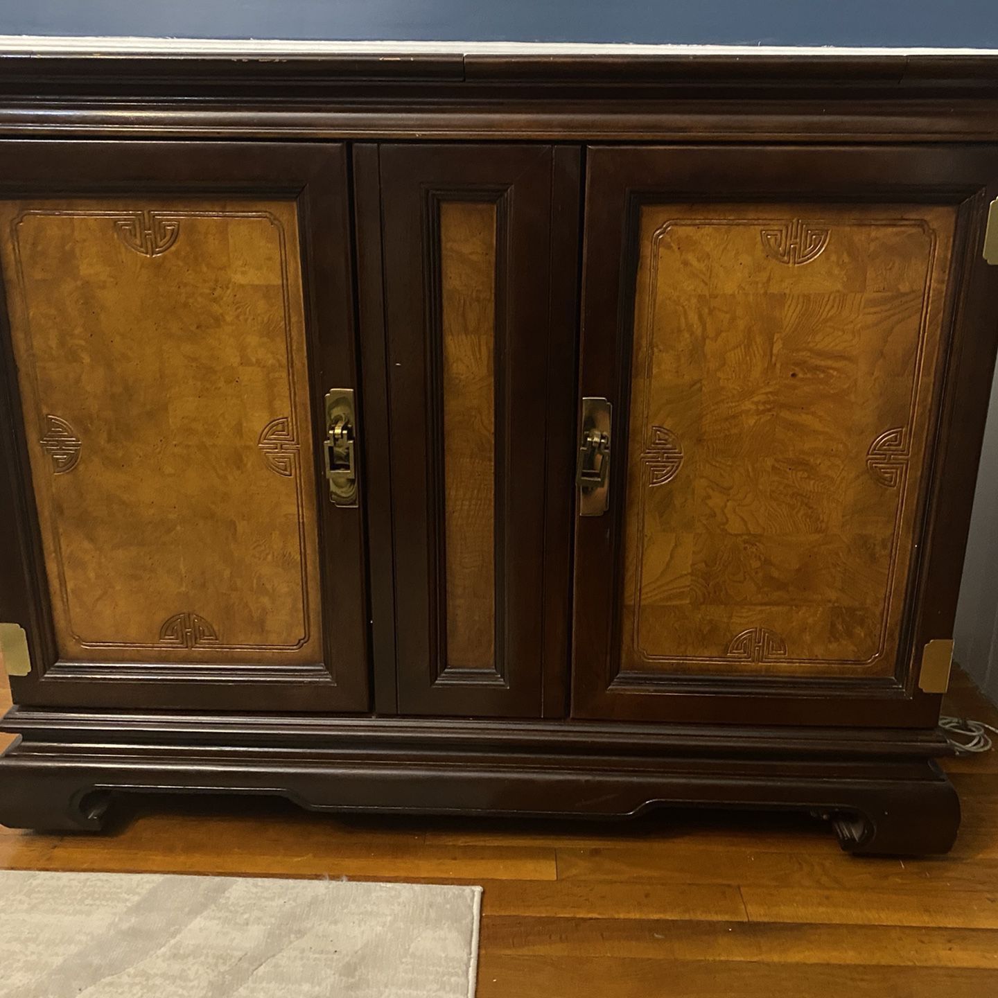 Chinese Style Vintage Bar Cabinet Flip Top Server