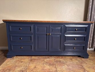 Dixie Dresser