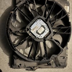 2007-2013 BMW E90 Radiator Fan 