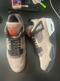Jordan 4 Taupe Haze Size 8.5