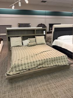 Low-Profile Wood Platform Bed - Weathered Gray | Headboard