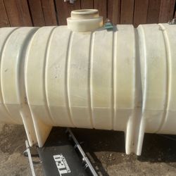 Water Tank 275 Gallon