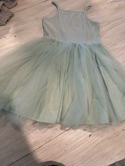 Girl sets & dresses